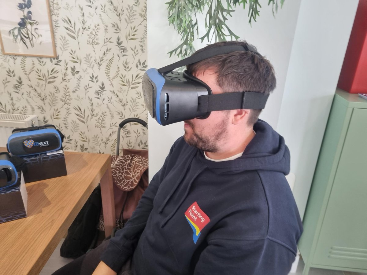 Some photos from our 'Try it yourself' Tech Day with @startpointsk6 in Stockport 🙌 We invited people to try items from our Tech Lending Library including our robotic pets, voice assistive technology, VR headsets & more🤩 #DigiKnow #GetOnlineWeek @StockportMBC @GoodThingsFdn