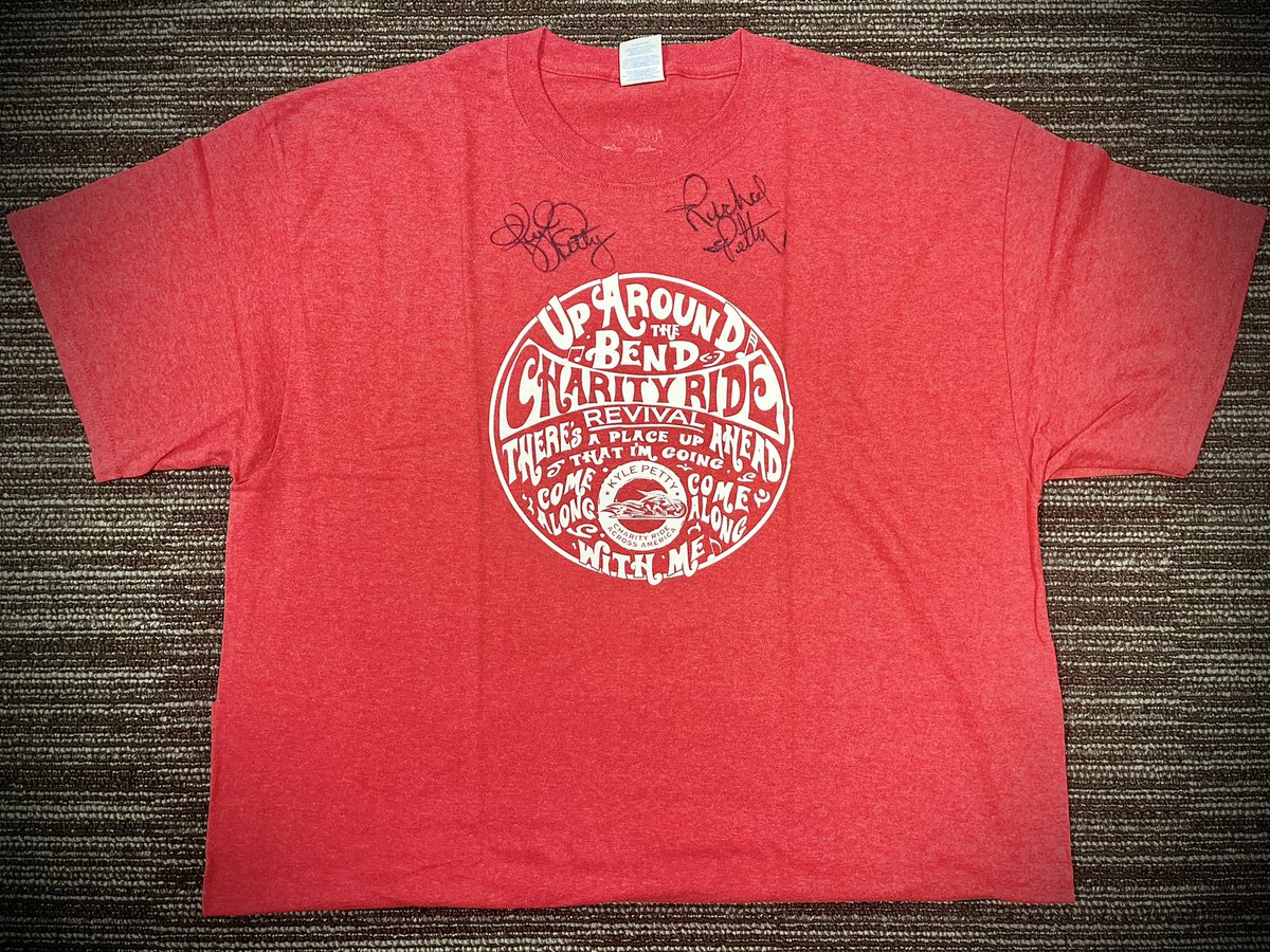 kylepetty's tweet photo. Got a #KPCharityRide shirt (Size XL) to send to one lucky fan! And it’s been autographed by me and @therichardpetty! Here’s how to enter…

1. FOLLOW @KPCharityRide 
2. RT this post

I’ll randomly select a fan to send the shirt to TOMORROW, October 18 at NOON EST! https://t.co/sMIQt4LBAP