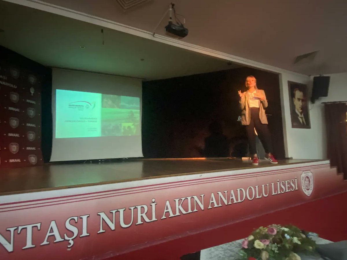 NisantasAk's tweet photo. Dünyada 130'un uzerinde ülkede uygulanan Uluslararası Gençlik Ödülü Programına Okulumuz Nişantaşı Nuri Akın Anadolu Lisesi'de dahil edildi.
Bu kapsamda bugün Hazırlık Sınıfı öğrencilerimize bilgilendirme toplantısı yapıldı. Emeği geçen herkese teşekkür ederiz. https://t.co/WNgQbpTQBj