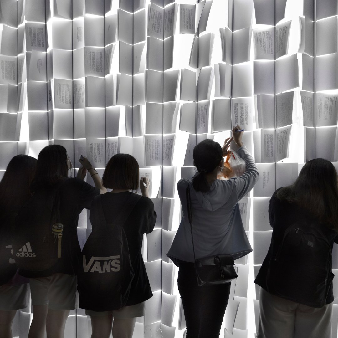 Lumiere (@lumieredurham) on Twitter photo Our Learning & Participation team have been incredibly busy in the lead up to #LumiereDurham! 👀
📖 Presenting On Blank Pages by <a href="/luzinterruptus/">luzinterruptus</a>.
Find out more about the community work that went into creating On Blank Pages via bit.ly/3M3QfyA
#DurhamCultureCounty Our Learning & Participation team have been incredibly busy in the lead up to #LumiereDurham! 👀
📖 Presenting On Blank Pages by <a href="/luzinterruptus/">luzinterruptus</a>.
Find out more about the community work that went into creating On Blank Pages via bit.ly/3M3QfyA
#DurhamCultureCounty