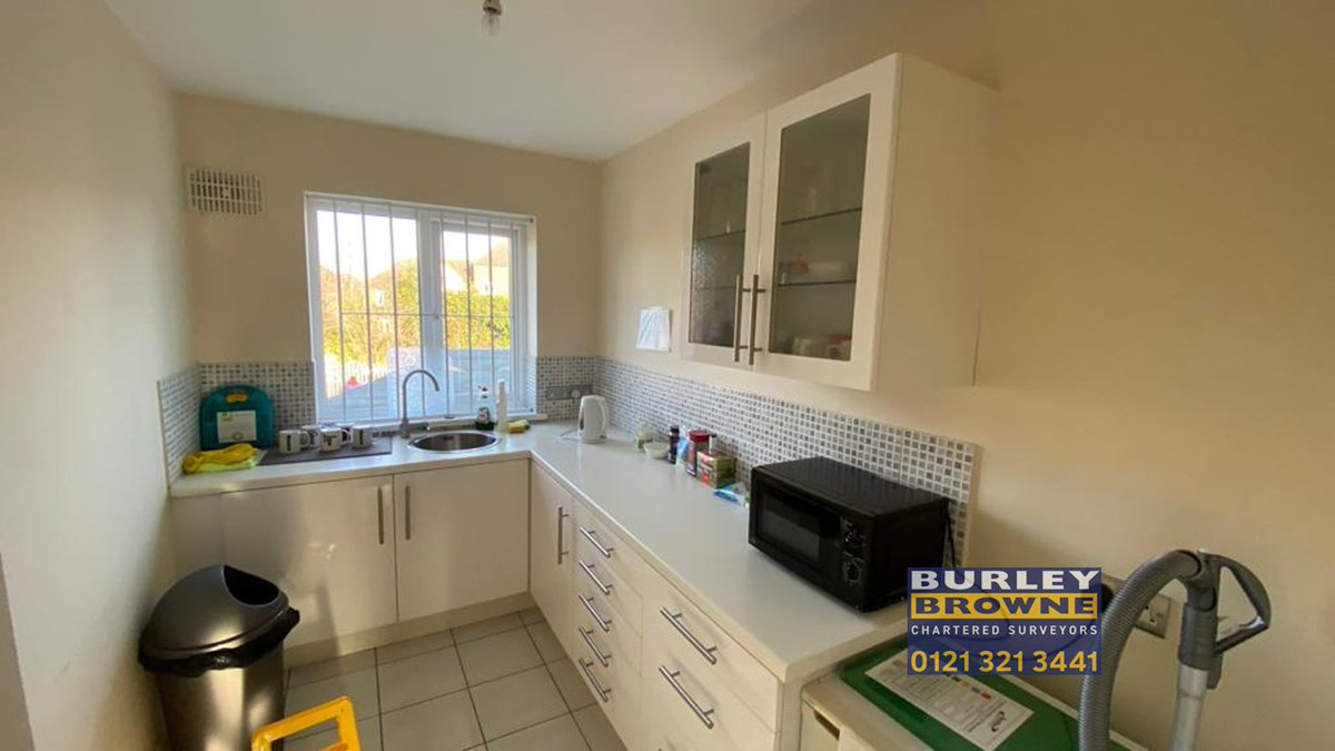 BurleyBrowne's tweet photo. Letting Completes!  Excellently located first floor self-contained office - Chester Road #Streetly provided cellular accommodation of 769 sq ft to include meeting room, shower/WC, and kitchen.  #CarParking #NewLeaseAgreed https://t.co/Z0nfROeyoz