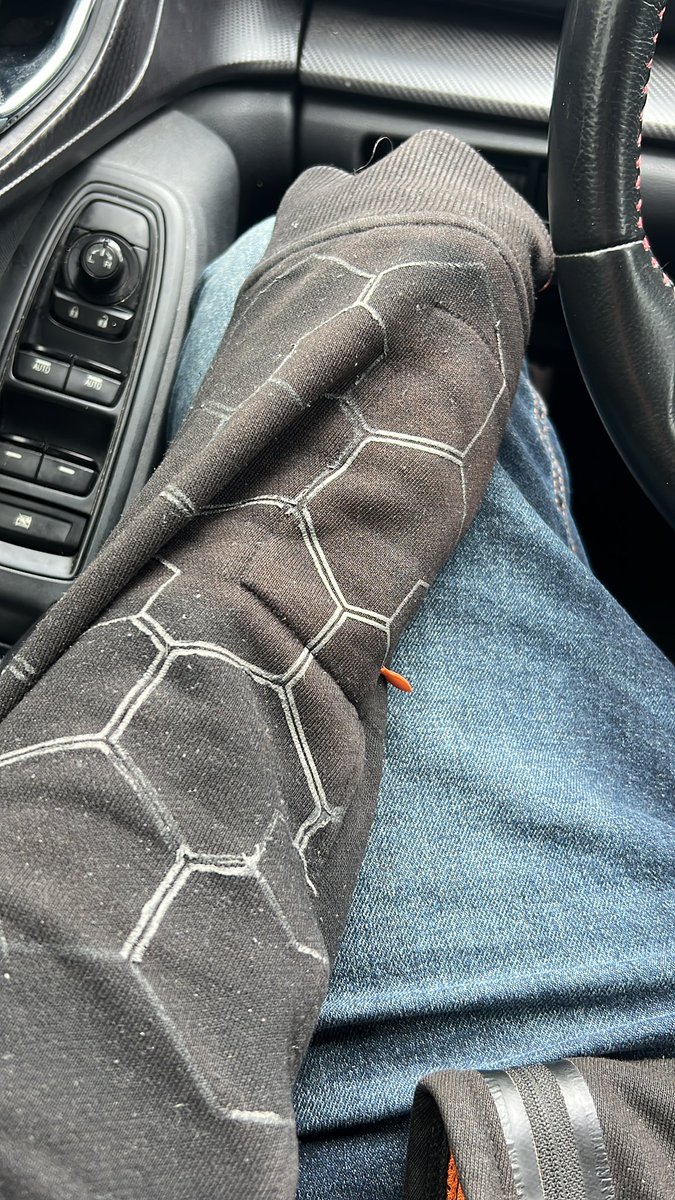 EKDesignStudio's tweet photo. Hey @LinusTech and @colton_potter my WAN hoodie has been amazing however it is fading quite fast, the pattern on the sleeve is coming off very messily and the black is turning slightly orange… is there any fix for it or can I get a new one? I have only had it about three months https://t.co/lq1nV2WH2O