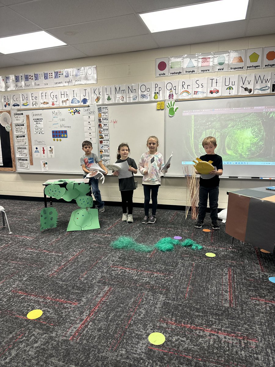 Ms. Bauer’s 1st Grade Reading Bow Time wanted me to come in to see their play they created this morning!! They did amazing!! <a href="/darrentobey/">Darren</a> <a href="/jellis312000/">Jeff Ellis-BBPS</a> @DanHelbergbbps
