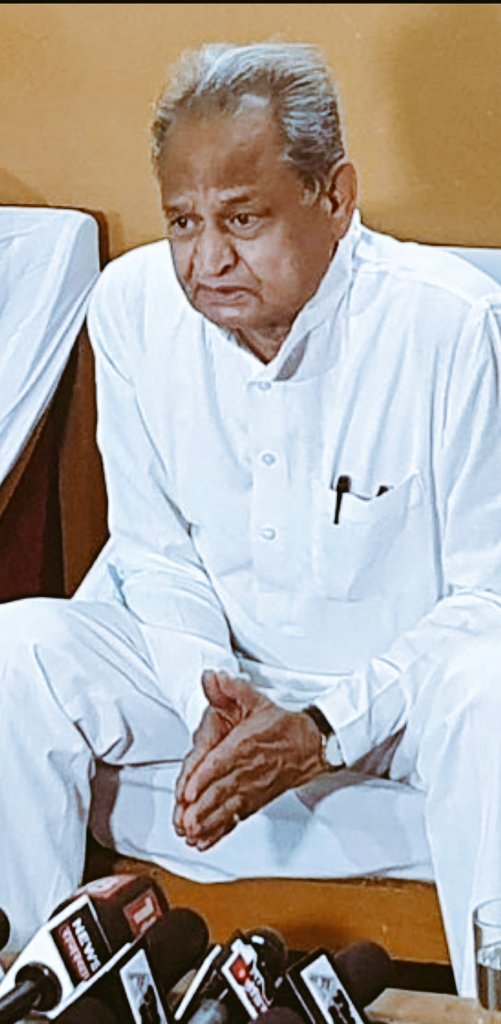 इस बार बात बन जाती
डोकरे ने वाट लगा दी 😁
<a href="/deepakjat5/">Er. दीपक जाट (जय किसान)</a> <a href="/ashokgehlot51/">Ashok Gehlot</a> <a href="/GovindDotasra/">Govind Singh Dotasra</a> <a href="/rb_jaat/">Rajendra Bidiyasar【 राहगीर 】डीडवाना</a> <a href="/INCRajasthan/">Rajasthan PCC</a> <a href="/du_jat/">DU JAT STUDENTS UNION</a> <a href="/BJP4Rajasthan/">BJP Rajasthan</a> <a href="/UnityJat/">₳฿ J₳₮</a> <a href="/DrSatishPoonia/">Satish Poonia</a> @gurjar_buddh <a href="/RLPINDIAorg/">Rashtriya Loktantrik Party</a> <a href="/JAT_SAMAAJ/">जाट समाज</a>
#कांग्रेस_का_काल_केसरी