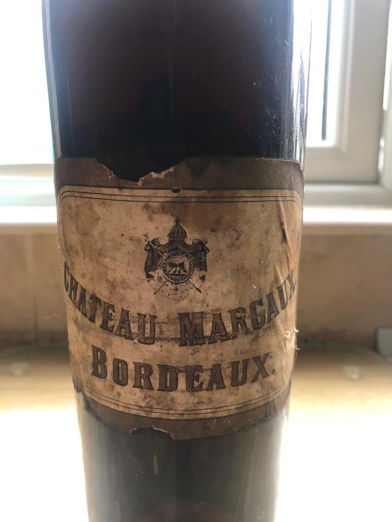 Padwords's tweet image. Hi @JeffLeve I read your article on the Chateau and wondered if you could help me age this bottle? #chateaumargaux  there is provenance