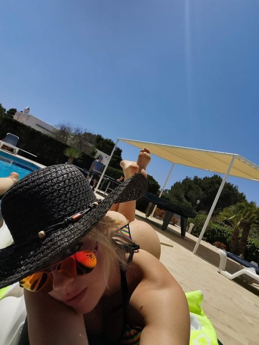 When people are busy stealing your content and sanity and you're just chillin; https://t.co/PKcFm6SI<a href="/tag/naked"class="tags"><span>#naked</span></a><a href="/tag/of"class="tags"><span>#of</span></a><a href="/tag/onlyfansbabe"class="tags"><span>#onlyfansbabe</span></a>