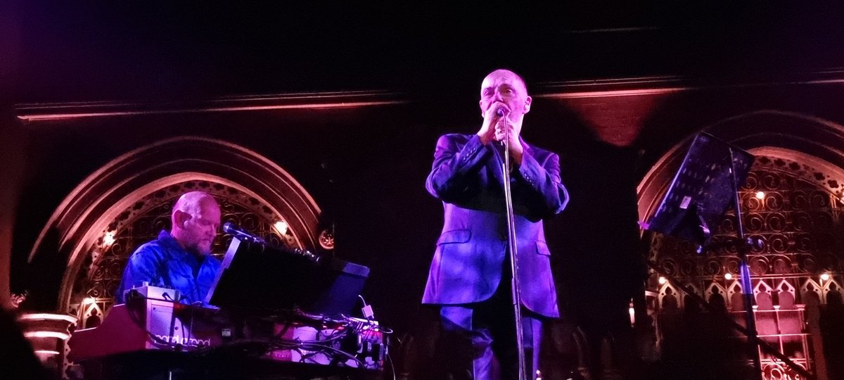 WatersideTV's tweet photo. @hueandcry excellent show at The Union Chapel https://t.co/UWOiZIgBuG