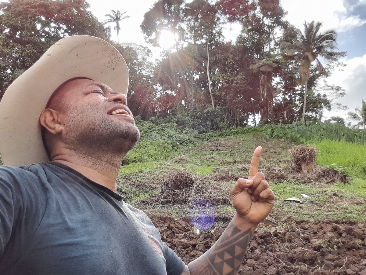 RusiateLali's tweet photo. @mai 1acre land.
Tei rawa na Yaqona 2023
And harvest 2027 ka noqu I sevusevu ki RWC AUSTRALIA chichi.
Longterm plan 😇
Anyway GOD BLESS Y'ALL ABUNDANTLY. https://t.co/zkrAP3pfWc