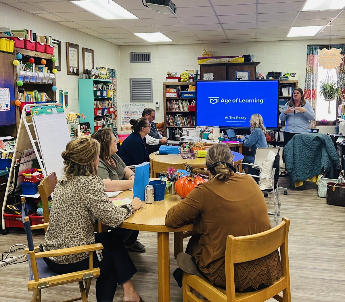 Today @DebbiVendt led some of the Plainview team through an informative data dive. The teachers are now ready to put this into action and drive instruction. Can’t wait to be back in @ccsd_sc again soon!

@AgeofLearning #edtech #personalizedlearning #adaptivelearning