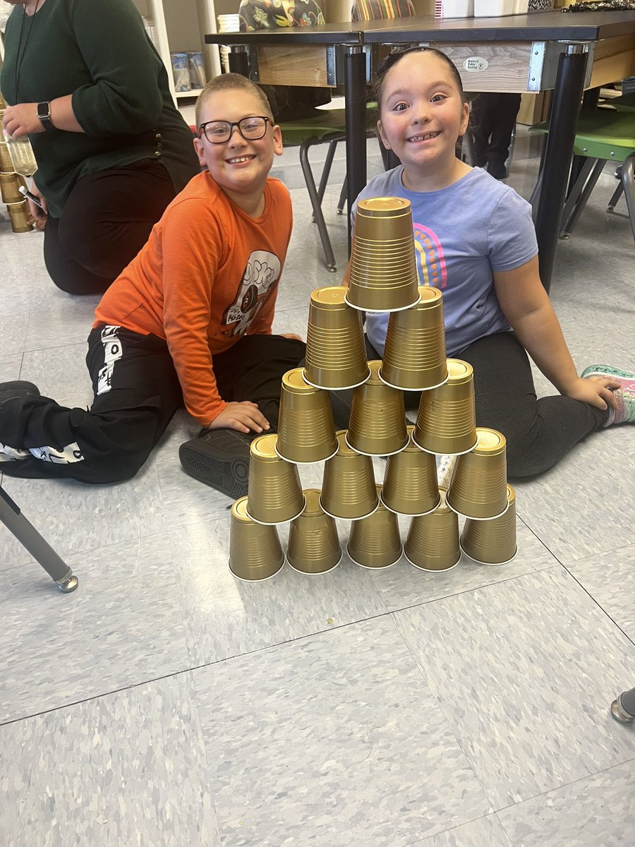 msgalloteaches's tweet photo. First steam class of the year ! https://t.co/UzctPn13dS
