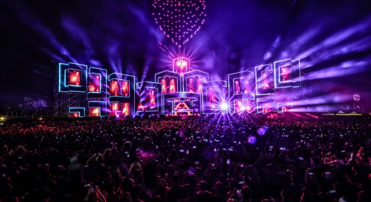 tusdj's tweet photo. #CreamfieldsChile2023 sencillamente asombroso https://t.co/Ma08BCkqq6 https://t.co/abfNH9sV1Y