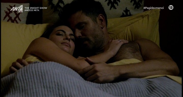Athinabos_love's tweet photo. Η ασφάλεια που νιώθουν η Άννα και ο Σταύρος ώστε να κοιμούνται στην αγκαλιά του αγαπημένου τους 🥰🥰🥰
#Pagidevmenoi https://t.co/QmNWz7gV9h