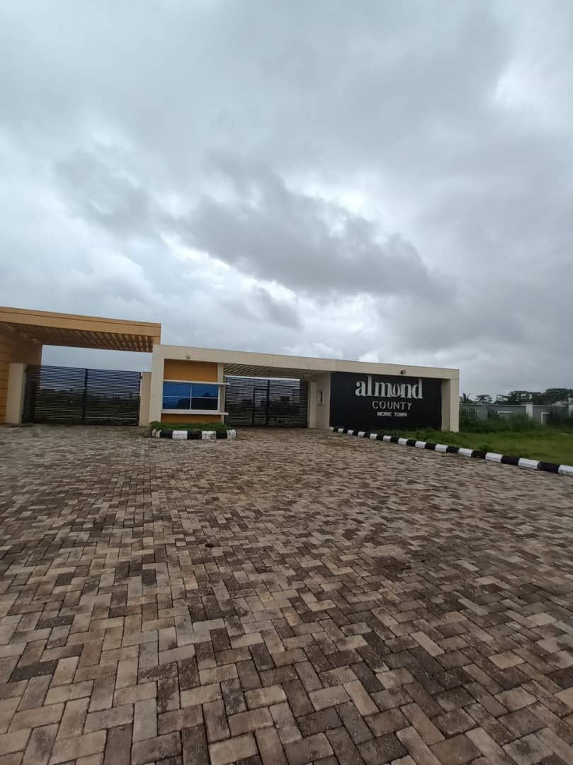 End of the year package 📦 for REAL ESTATE INVESTORS

Almond County Mowe Town is Selling right now

Check more details here 👇👇

fb.watch/nKHLqm1-o9/?mi…