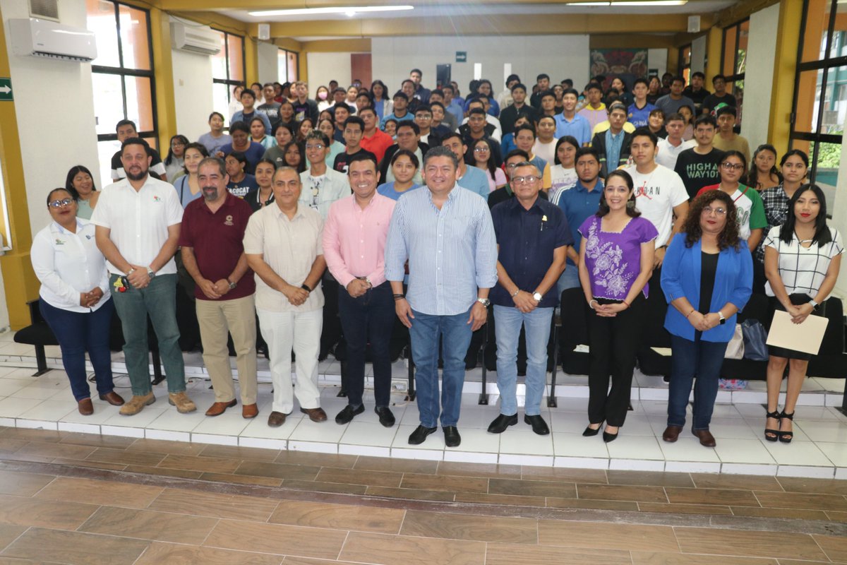 ITPCampeche's tweet photo. La Mtra @Ydlan, Comisionada del @VERIVAI, impartió la Conferencia Derechos de Acceso a la Información y Protección de Datos Personales en #PNT, a los alumnos del Instituto Tecnológico de Chiná. La Acompañaron #NéstorCerveraCámara y
@rosy_segovia, Comisionados de la #COTAIPEC https://t.co/Qf1pehRhg9