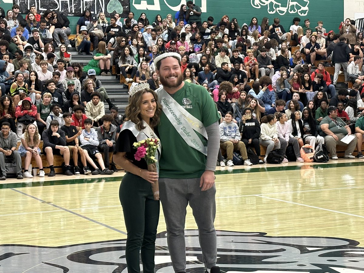 FPCHS's tweet photo. Congratulations to the 2023 FPC Homecoming Duke and Duchess: Coach Fish and Ms. Giuliano! #FPCHoco23 https://t.co/piXKMBxUZC