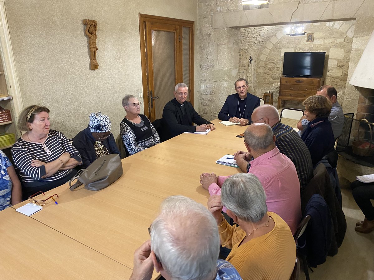 infocomnimes's tweet photo. Du 17 au 22 octobre Mgr Nicolas BROUWET va à la rencontre des paroissiens, habitants, élus, chefs d’entreprise, commerçants et exploitants sur le  doyenné « Vaunage – Plaine Maritime ».
L’occasion pour l’Evêque de rencontrer les différentes réalités et acteurs du territoire. https://t.co/KomPGmUX3O
