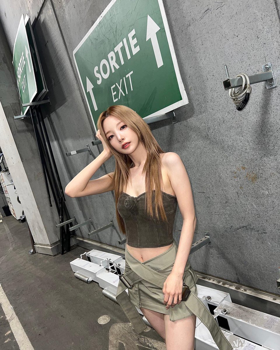 kimyeonheepics's tweet photo. She know she bad https://t.co/fGVIaxusiL