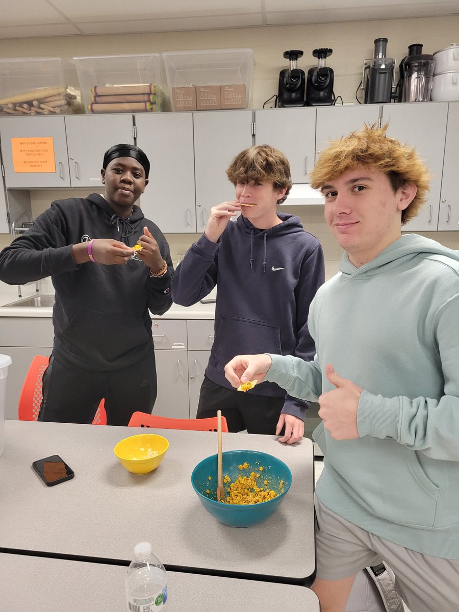 Anderson_FCS's tweet photo. When students
starts making Mexican Street Corn - "I don't even like CORN!"
When said student tries it - "I am going to make this at home it so good."
#SoGood #ClassFavorite #AHSisFamily https://t.co/y1OJEHmG8t