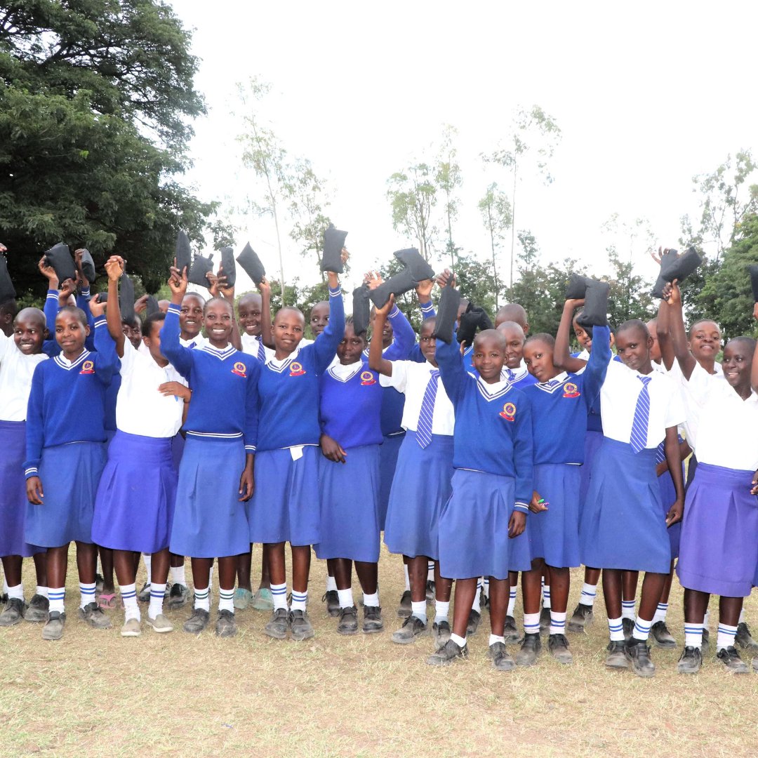 Today is #InternationalDayfortheEradicationofPoverty. For 24hrs the UN asks us all to discuss/consider ways to help eliminate poverty. WASH programs create conditions that break cycles of poverty. Our work w/ <a href="/stadakenya/">STADA Kenya (Thrive Sister)</a> in making dignity kits of reusable pads is a great example!