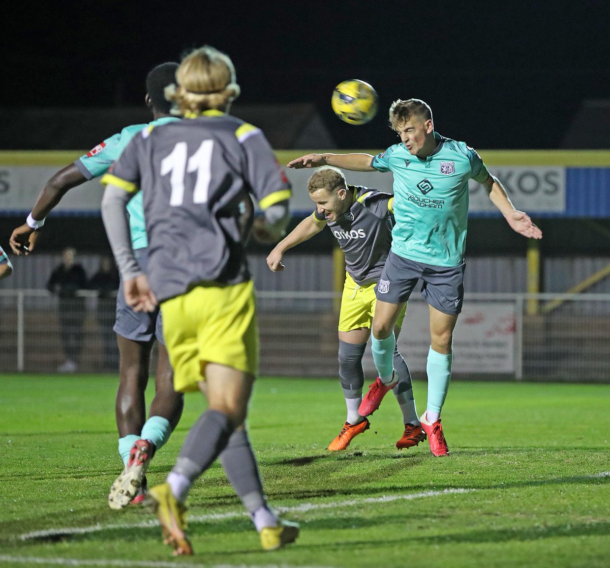 NickyHayesPhoto's tweet photo. Gotta say i was impressed with @EnfieldFC 's young captain and central defender tonight in their match at @CIFC . Looks a decent player. #LovePhotography https://t.co/H7YW6a7Rm1