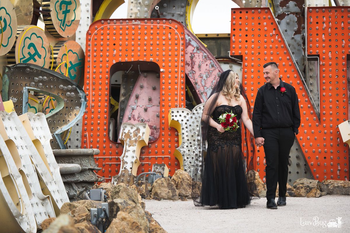 LVLuvBug's tweet photo. Congrats Taylor &amp; Courtney on your Neon Museum wedding!
#neonmuseum #neon #wedding #lasvegaswedding #microwedding #outdoorwedding #vintagewedding #retrowedding #photographer #love #luvbug #bride #elopement #lasvegas #vegaswedding https://t.co/XUWlsKpPm7