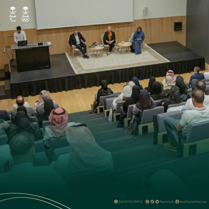 TeamSaudi's tweet photo. خبـــر صحفـــي 🗞️

📰| بحضور سمو الأميرة @rbalsaud افتراضيًا لجنة رياضة المرأة تعقد ندوة المشاركة النسائية في الرياضة بمدارس مسك 🏫

- التفاصيـــل👇
