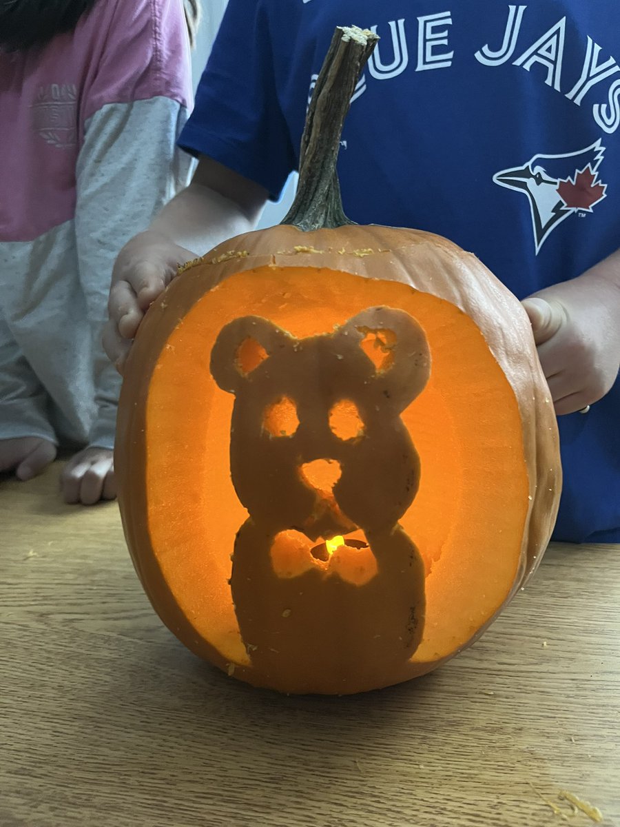 Ms. Barham’s grade 4/5 pumpkin for Spirit Bear’s pumpkin carving contest! @SpiritBear @fallingbrookps @DDSB_Indigenous