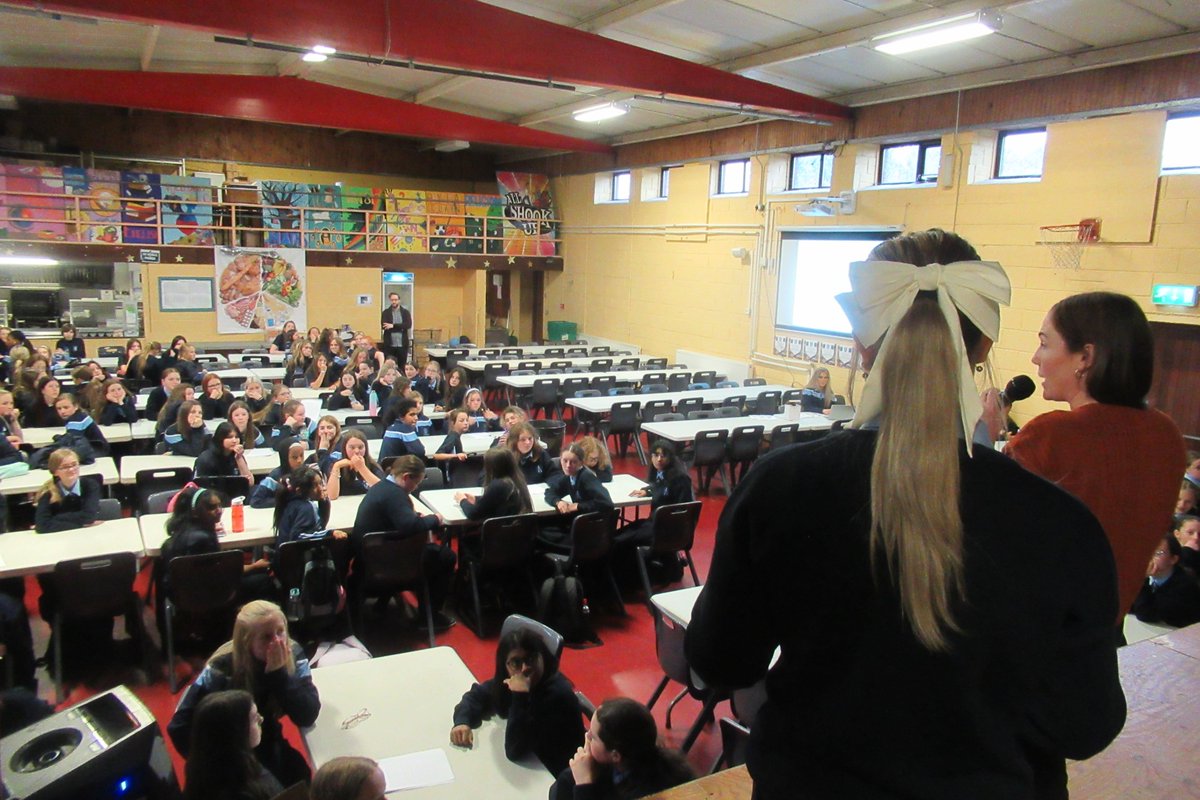 ASM_Limerick's tweet photo. Another tight-run ship from #ASM's TYs this week as the TYAs had the honour, & the fun, of hosting today's #NumeracyWeek #TableQuiz for First Years! Mathematical concepts, problems, & sums were quickly dissected in the hopes of claiming the prizes! https://t.co/eQXQYw0WZ4