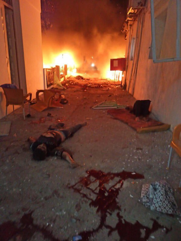 Almeqdad's tweet photo. المجزرة الأكبر إلى الآن!!!

نحو 200 إلى 300 شهيد بعد قصف المستشفى المعمداني!

#غزة https://t.co/fzdwdeiumB