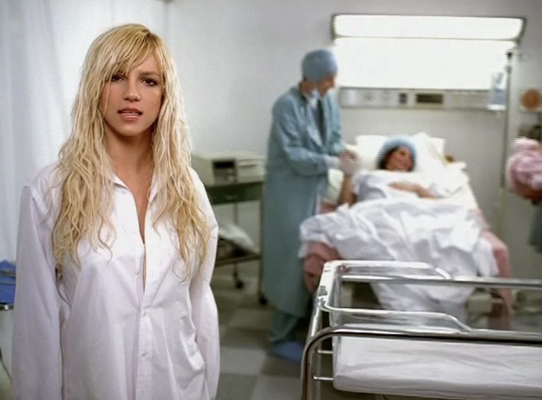 lohanisgod's tweet photo. everytime by britney spears has a whole different meaning now https://t.co/4XIcl6FMbk