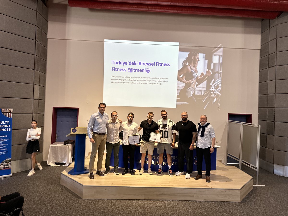 Öğrencilerimiz Kariyer Günleri Kapsamında Antalya'nın en büyük firmalarından 4x4 Sport Center İşletmecileri ve Antrenörleri ile bir araya geldiler. Aynı zamanda Fakültemiz mezunlarından olan Sn. Emre Hatipoğlu, Sn. Aras ALKA ve ekip arkadaşlarına paylaşımları için teşekkür ederiz