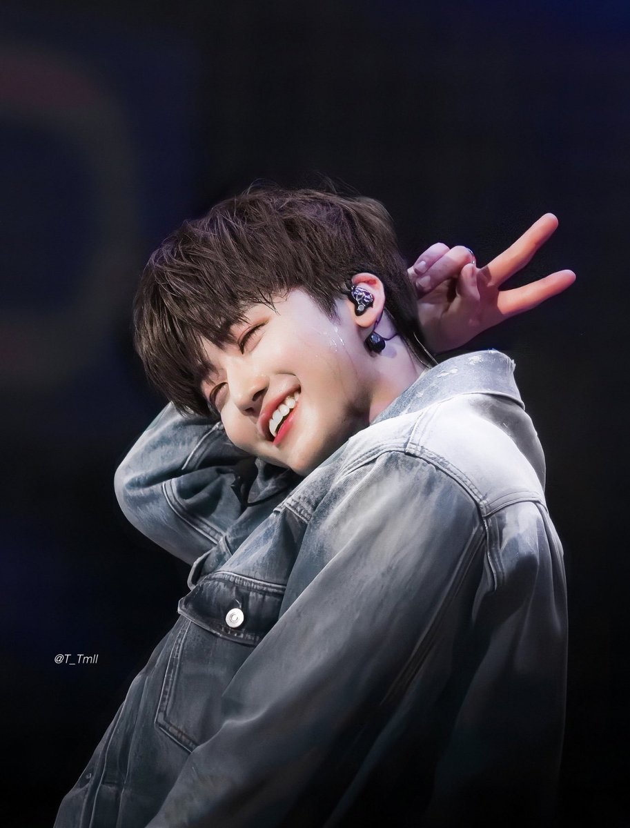 NJM__file's tweet photo. :¨·.·¨: ♡.
`·..im so

        :¨·.·¨: 
         `·..in love

                 :¨·.·¨: 
                  `·..with

                          :¨·.·¨: 
                           `·..your smile ♡. https://t.co/oJrsrb0Xvm