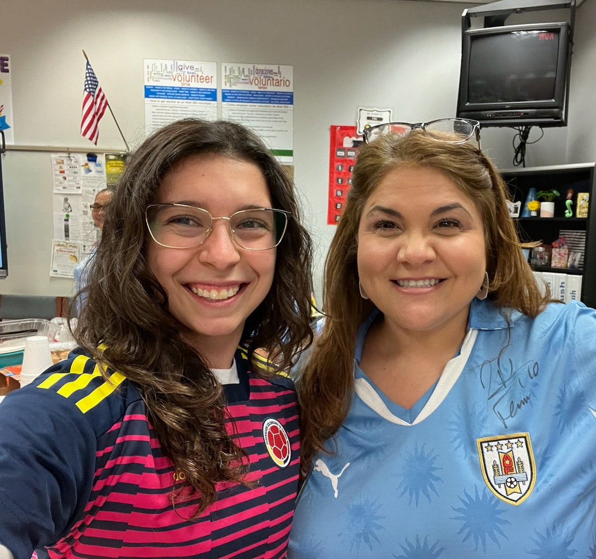 One of my favorite things about @AliefISD is the diversity!! Ending our #HispanicHeritageMonth celebration sporting our 'selección' ⚽️ jerseys!!  🇺🇾 🇨🇴 🇲🇽 🇦🇷🇸🇻