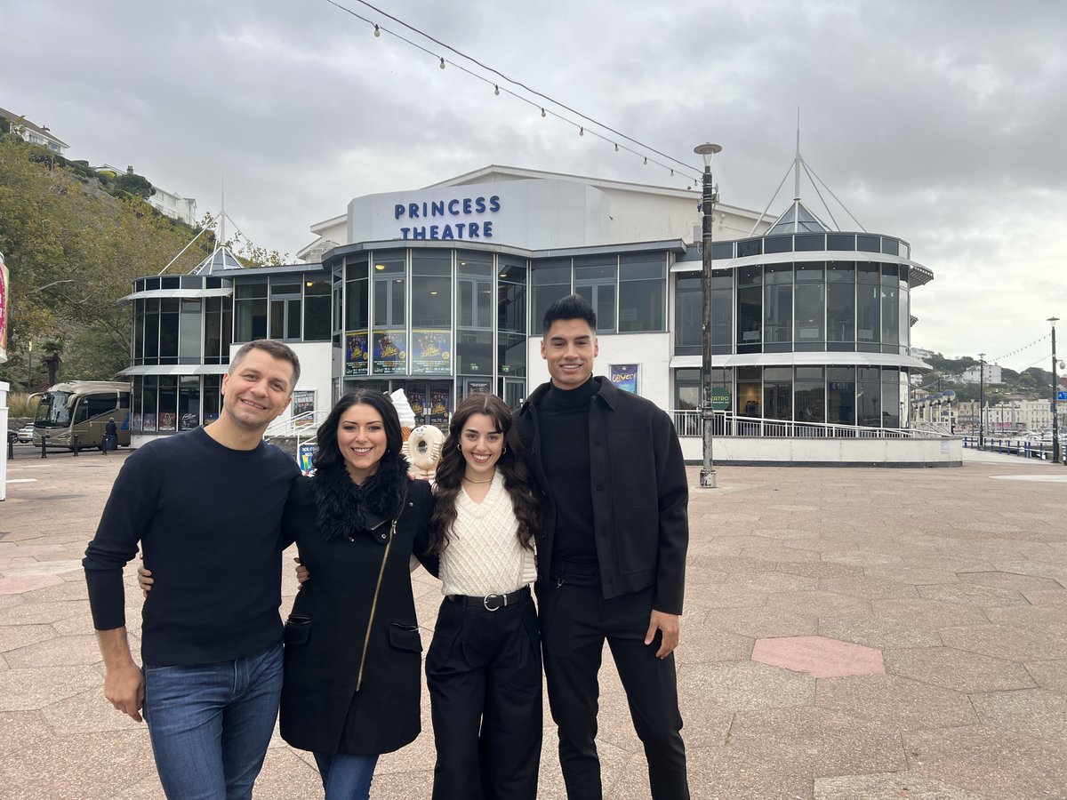 PrincessTorquay's tweet photo. @LaBambaOnStage is here in Torquay!

We introduced @PashaKovalev @SivaKaneswaran Inês Fernandez and @StefaniAriza to a blustery Torquay with a quick photo shoot! 📸 

Make sure you get down to see it this week!

Tickets from £13!

📆 Until Sat 21 Oct
🎟️ https://t.co/F8uo1so7Ca https://t.co/rxiCndV84U