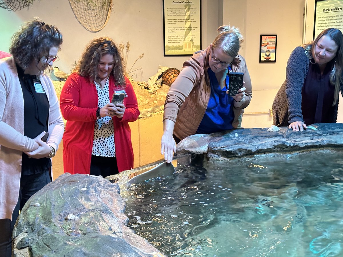 hickoryschools's tweet photo. 🌱💡 Today's principals' meeting was all about nurturing leaders to boost our district's growth. We're sowing the seeds of change and creating the perfect conditions for them to flourish. Big thanks to the @cscscience for hosting us and giving us a fantastic tour! #GrowTogether https://t.co/RPZOqAcOrg