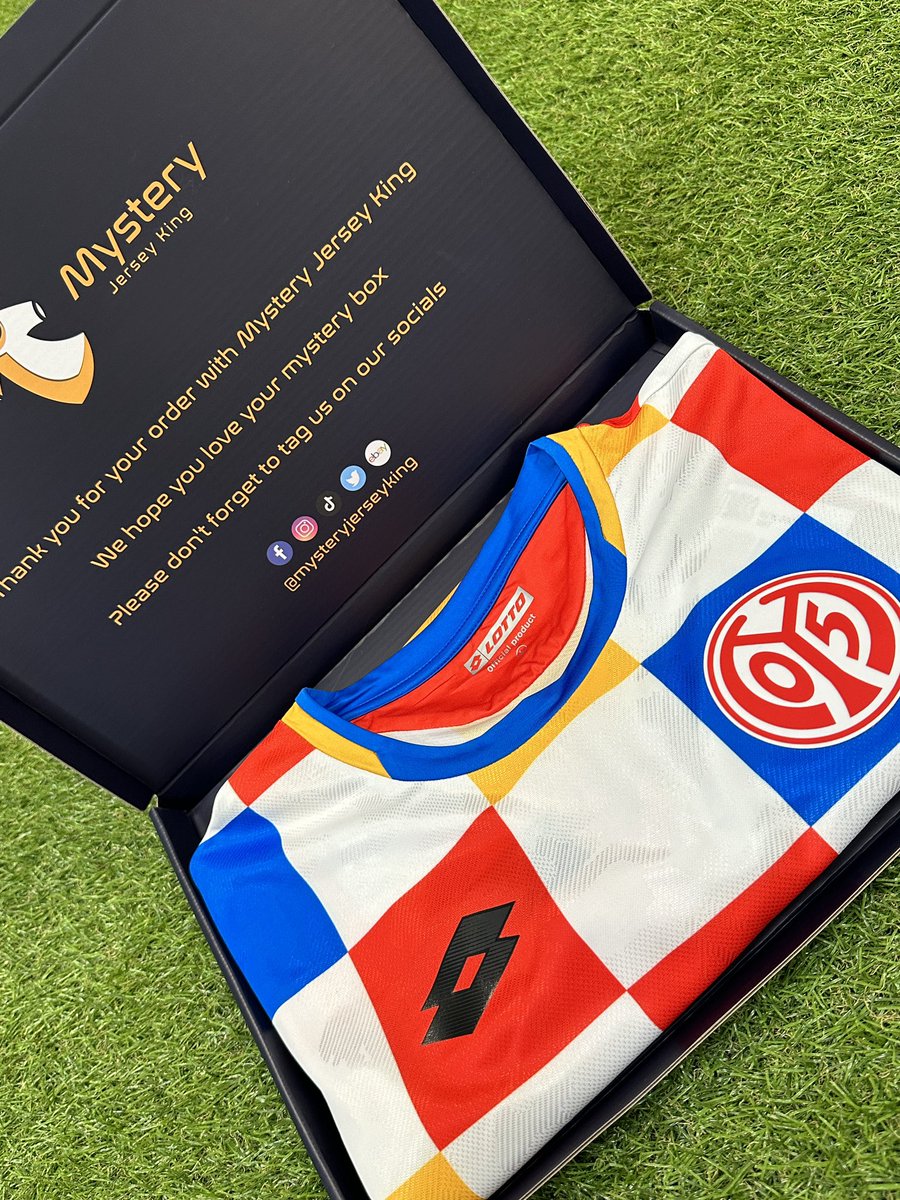 MysteryJKing's tweet image. If England beat Italy we will giveaway a free football shirt mystery box.

To enter:
👉 Tag a mate
👉 Retweet the post

Winner will be drawn tomorrow 🤞

Good luck
