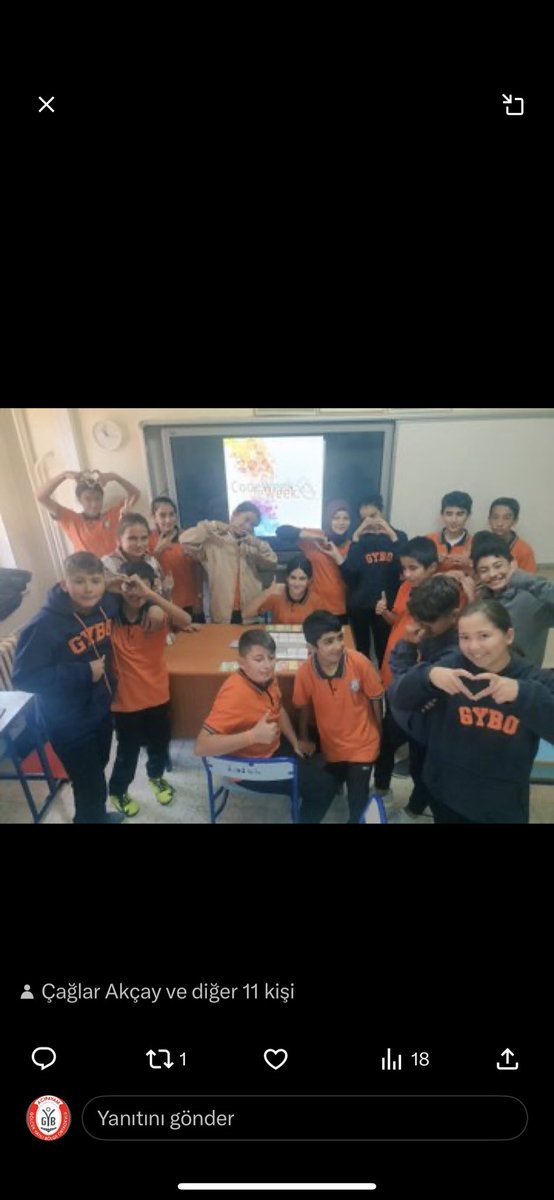 GolcukYbo's tweet image. Çocuklarımızı temel kodlama adımlarıyla rekabetçi-işbirlikçi bir oyuna dâhil ederek bir bağlantısız (Dijital teknolojisiz) kodlama etkinliği yaptık. @mstfgrbz @emre_caliskan @20zgi @YTEMEL3 @tcmeb @ArgeDenizli @IdilEtn1  #Codeweek2023 🌐
#YapayZeka 🤖@CodeWeekEU
@CodeweekTurkiye