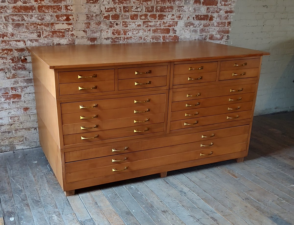 GetBackInc1's tweet image. Vintage Flat File Draftsman&apos;s Cabinet

#cabinet #flatfile #mapcabinet #blueprintcabinet #vintageindustrial #draftingtable #multidrawercabinet #vintagecabinet #flatfilecabinet #blueprint