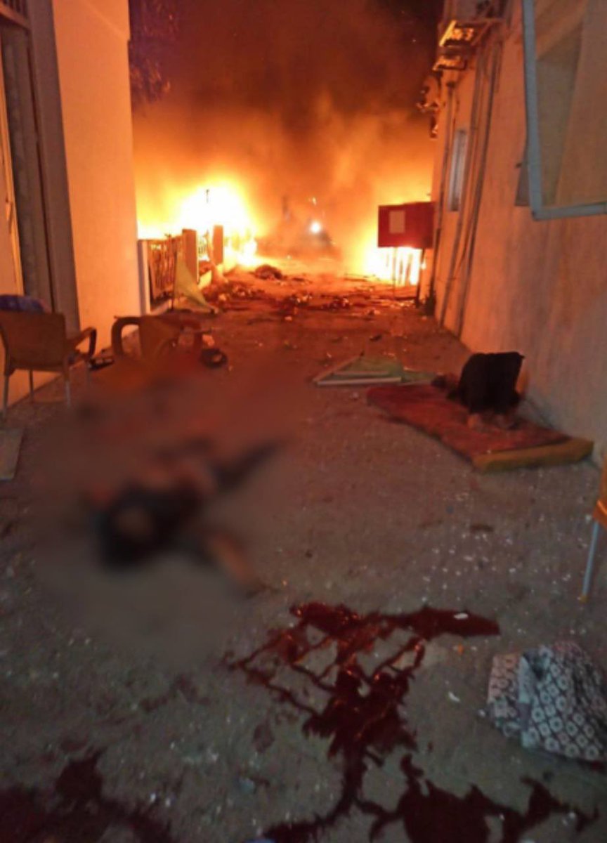 LesNews's tweet photo. FLASH - Une frappe israélienne sur un hôpital de Gaza aurait fait ce soir un grand nombre de victimes. Des sources proches du Hamas parle de 200 à 300 morts. D’autres détails à venir. https://t.co/gWeNgIXujL