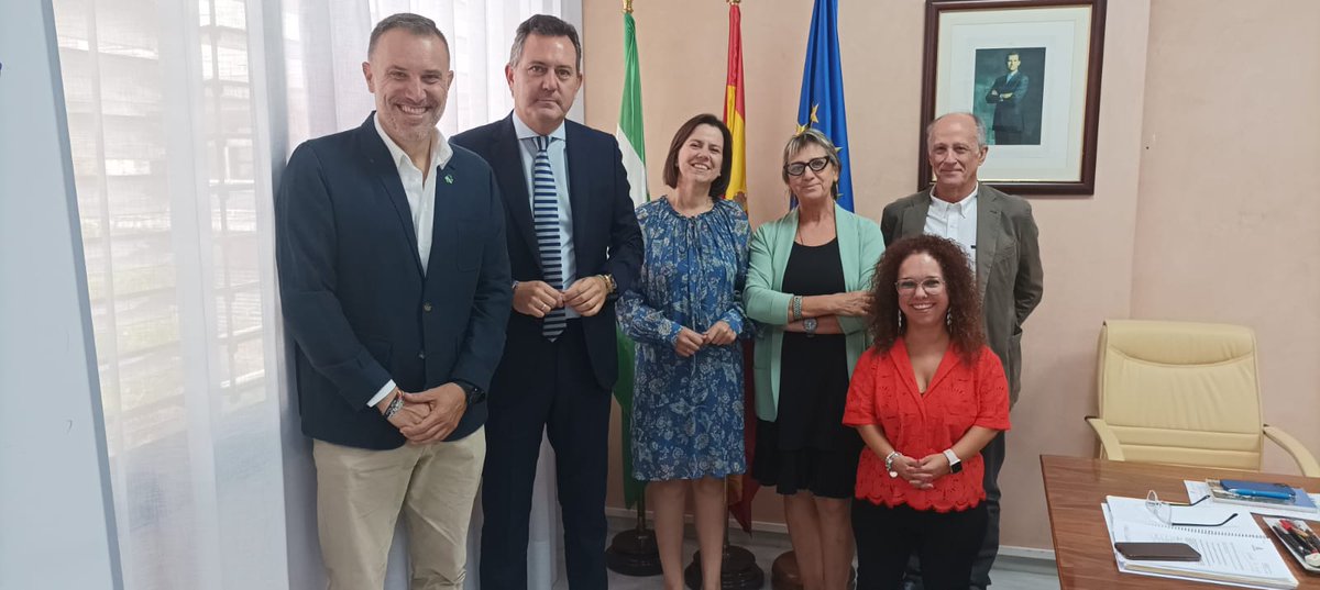 CERMIAndalucia's tweet image. Reunión de trabajo de @CERMIAndalucia con el viceconsejero y secretaria general de la Consejería de Inclusión Social  para avanzar en la mejora de la financiación de los centros de personas con #discapacidad y garantizar su sostenibilidad y la calidad de los servicios que prestan