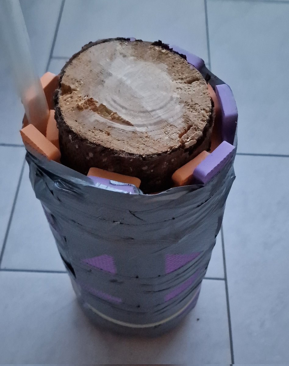SwissPrepCH's tweet photo. Das Versuchsbein ist bereit, dann kann es morgen mit den ersten Tests losgehen.
#Tourniquet #geartest https://t.co/rNkmrnwdLx
