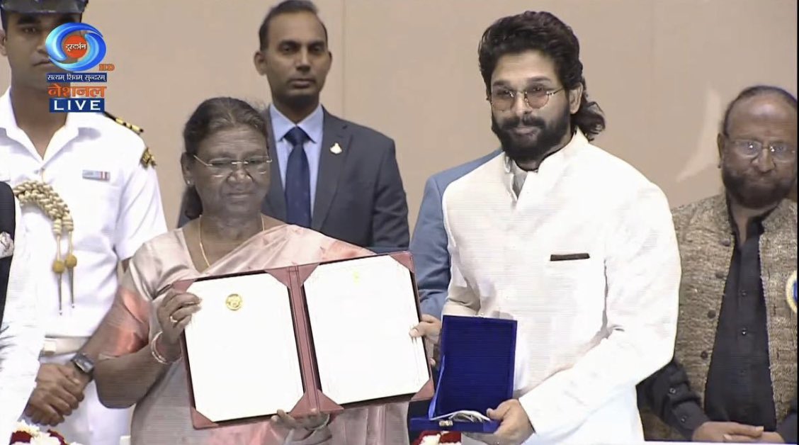 Heartfelt congratulations to @alluarjun, a true superstar and now a National Award winner for #PushpaTheRise! 🔥 Your humility is as immense as your talent. Feeling grateful to be a part of this incredible journey. 🙌 #NationalFilmAwards #AlluArjun #DeviSriPrasad #Gratitude