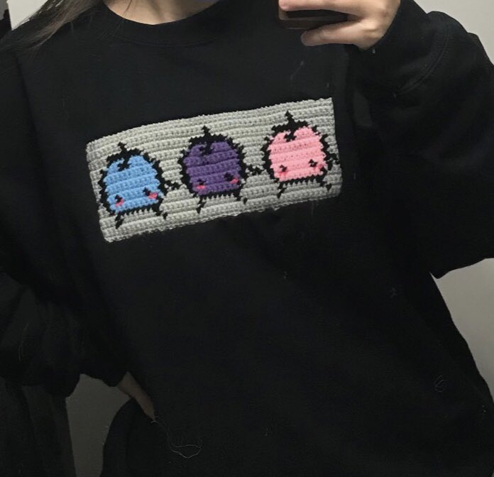 mkmoreno15's tweet photo. junimo sweater i made :) https://t.co/9LXEzPZLI4