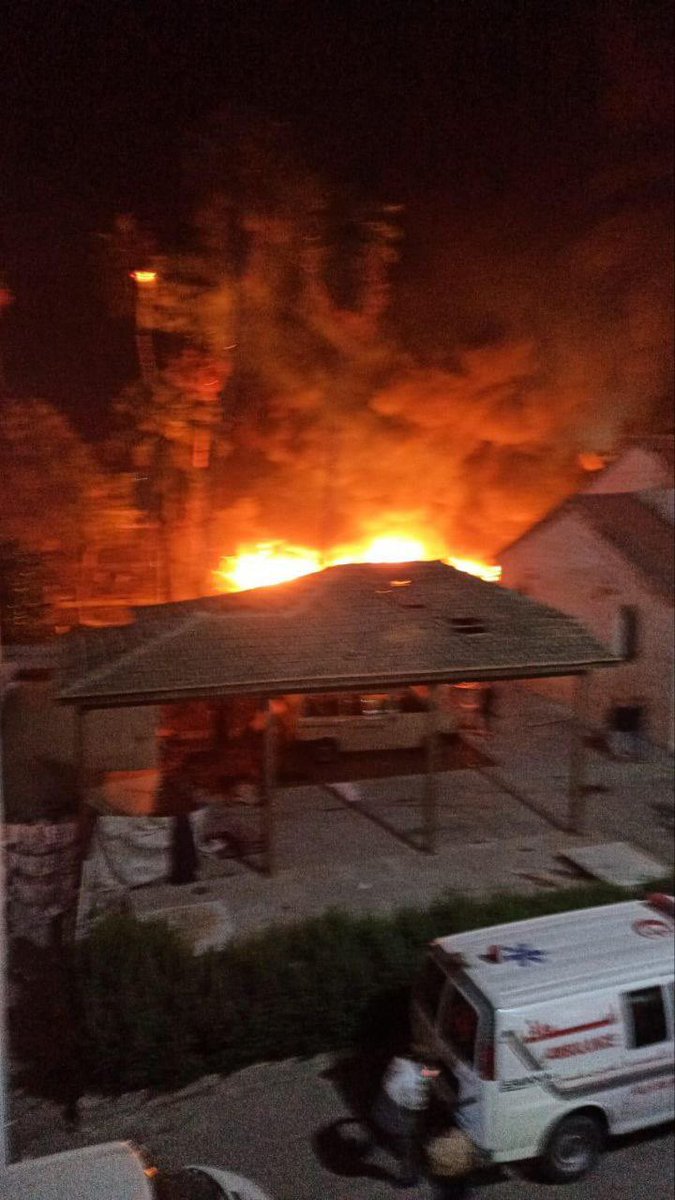 MunaHawwa's tweet photo. Shocking and heartbreaking! Israel's attack on a AlMamadani hospital in #Gaza has left hundreds dead and wounded. Even hospitals are not safe from Israeli aggression. Ongoing atrocities unfolding in Gaza. #Gazagenocide #FreePalaestine #IsraeliNewNazism https://t.co/rGYYp9w5UX