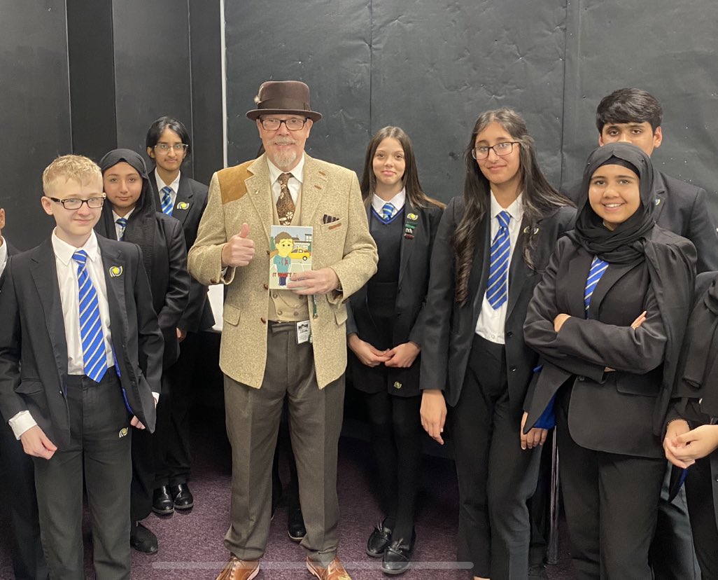 A unique experience for some of our More Able students today. They attended a creative writing event with poet, Rob Caffrey What a great day! Thank you @Burnley_High for hosting and @AuthorsAbroad_ for the invite. @PvcReading I’ve got some books for the collection 👌 📚 🖊️