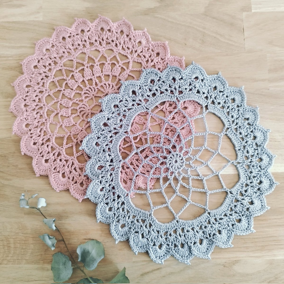 Voici ce que je viens d'ajouter dans ma #boutiqueetsy : Napperon 18 cm fait main au crochet en fil coton 

envie2deco.etsy.com

#napperon #crochet #napperonaucrochet #napperoncoton #napperonfaitmain #creationartisanale #faitmaison #decodetable #decoration