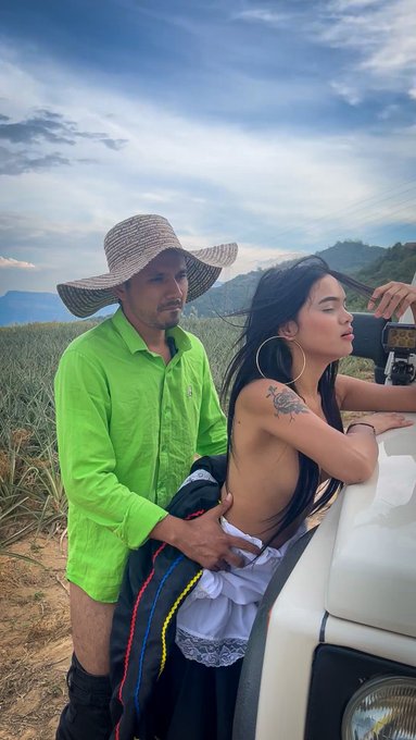 No Pipironi, esa no es la yuca que se siembra en el campo 😆 #Pelajemix https://t.co/436AExwLtB<a href="/tag/pelajemix"class="tags"><span>#pelajemix</span></a>