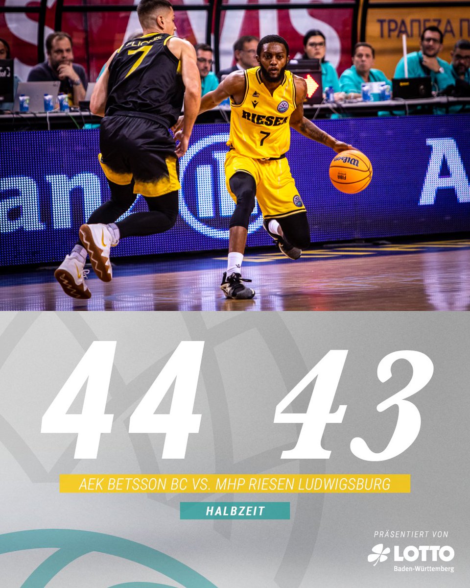 MHP_RIESEN's tweet photo. Zur Halbzeit alles offen in Griechenland. Wir begegnen den Hausherren weiterhin ergebnistechnisch auf Augenhöhe, nutzen unsere Rebound-Überlegenheit aber zu selten. Andererseits: Athen trifft hochprozentig (48,4 FG%) - ohne davonziehen zu können. 

20' | #AEKLUD https://t.co/MOWQs5R9Ba