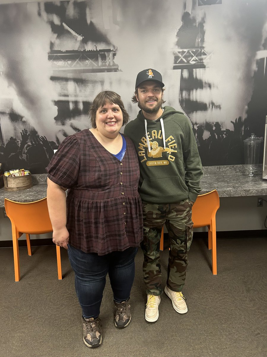 LBFAN83's tweet photo. Meet Conner Smith on Oct 13th before the Luke show and he is a sweetheart! https://t.co/q9eQLnjZz1