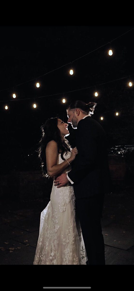 Skycinemafilms's tweet photo. Happy Anniversary Michelle &amp; Frank! #frungiliohospitality #skylandmanor #skycinemafilms 

 https://t.co/juFXyLsLAI https://t.co/eX4X3EYpdb